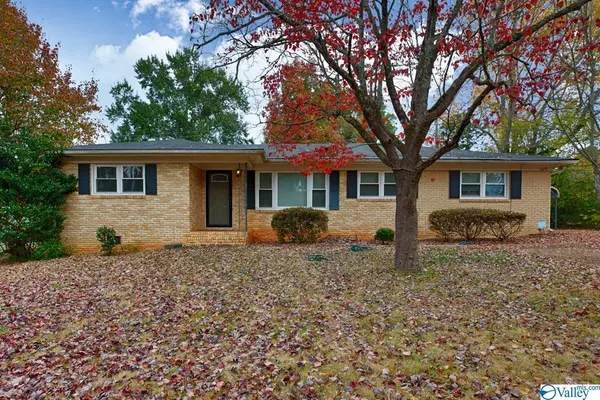 6320 Davies Avenue, Huntsville, AL 35806