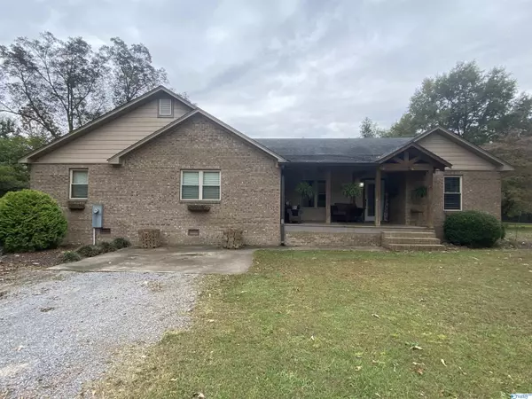 421 County Road 175, Dawson, AL 35963