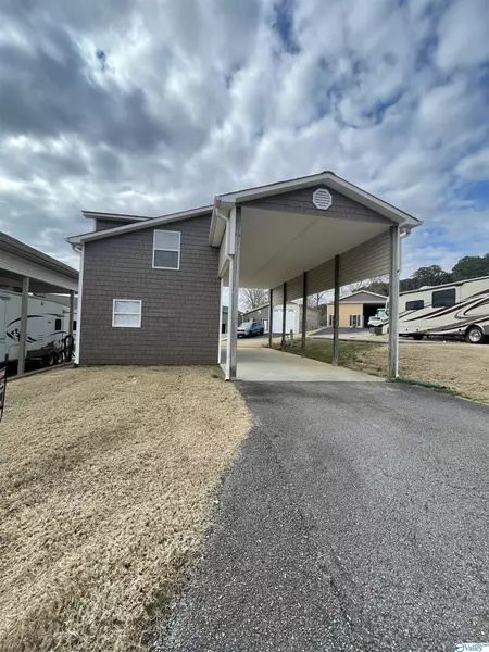 1727 Convict Camp Road, Guntersville, AL 35976