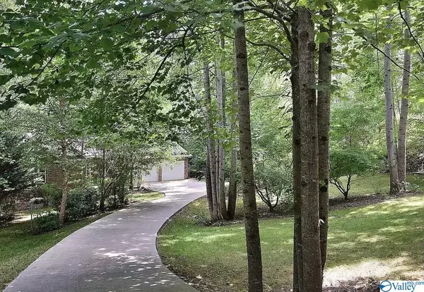 Hodges, AL 35571,255 Cleveland Circle