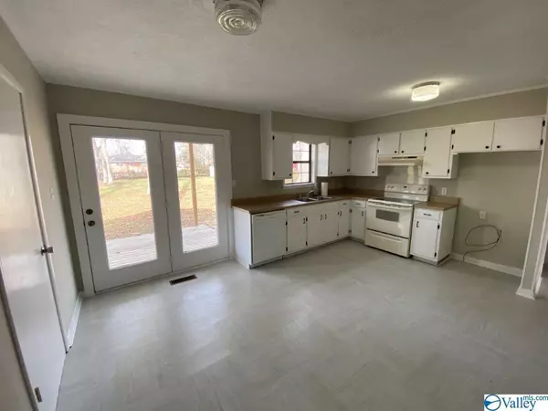 Boaz, AL 35957,89 Pike Avenue