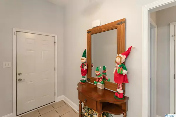 Harvest, AL 35749,206 Candlenut Court