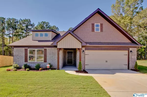 105 Wyatt Circle, Owens Cross Roads, AL 35763