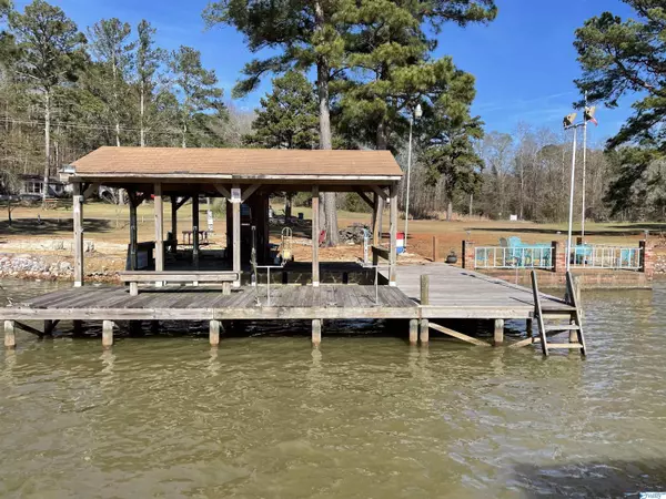 856 Whorton Bend Road, Rainbow City, AL 35906