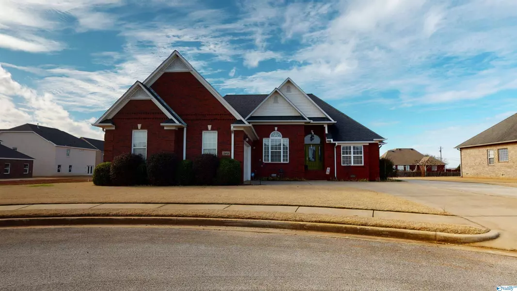 13401 Cypress Lane, Athens, AL 35613