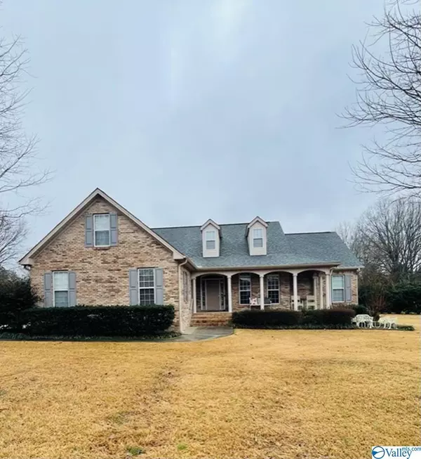 22042 Saratoga Drive, Athens, AL 35613