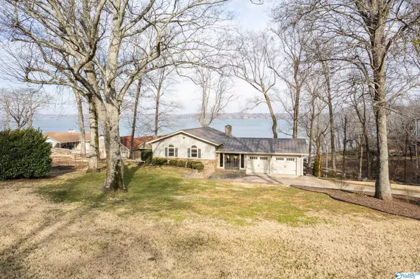 Muscle Shoals, AL 35661,2460 Waterford Drive