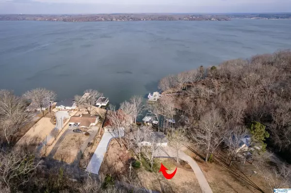 Muscle Shoals, AL 35661,2460 Waterford Drive