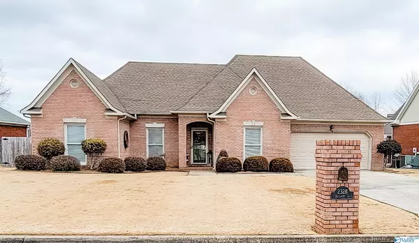 2328 SW Duncansby Drive, Decatur, AL 35603