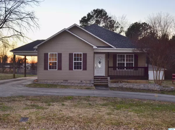 724 Carlton Click Road, Grant, AL 35747