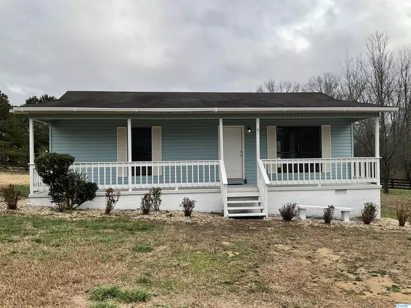 61 Central Henderson Road, Boaz, AL 35957