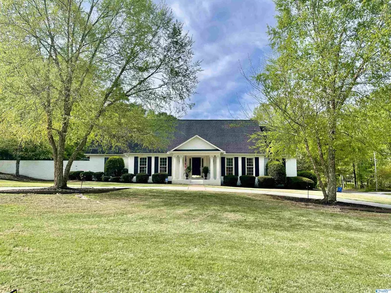 1516 Ausley Bend Road NW, Hartselle, AL 35640