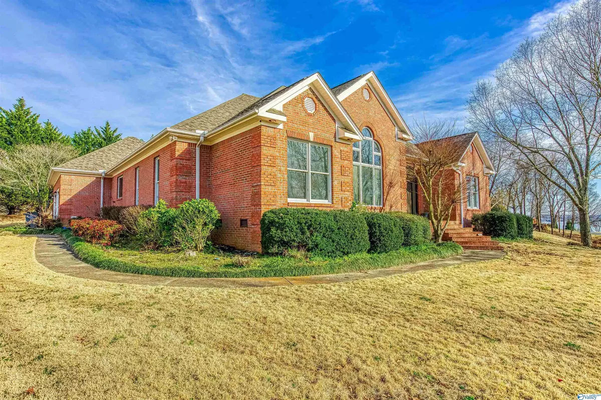 Florence, AL 35634,601 Ridgecliff Drive