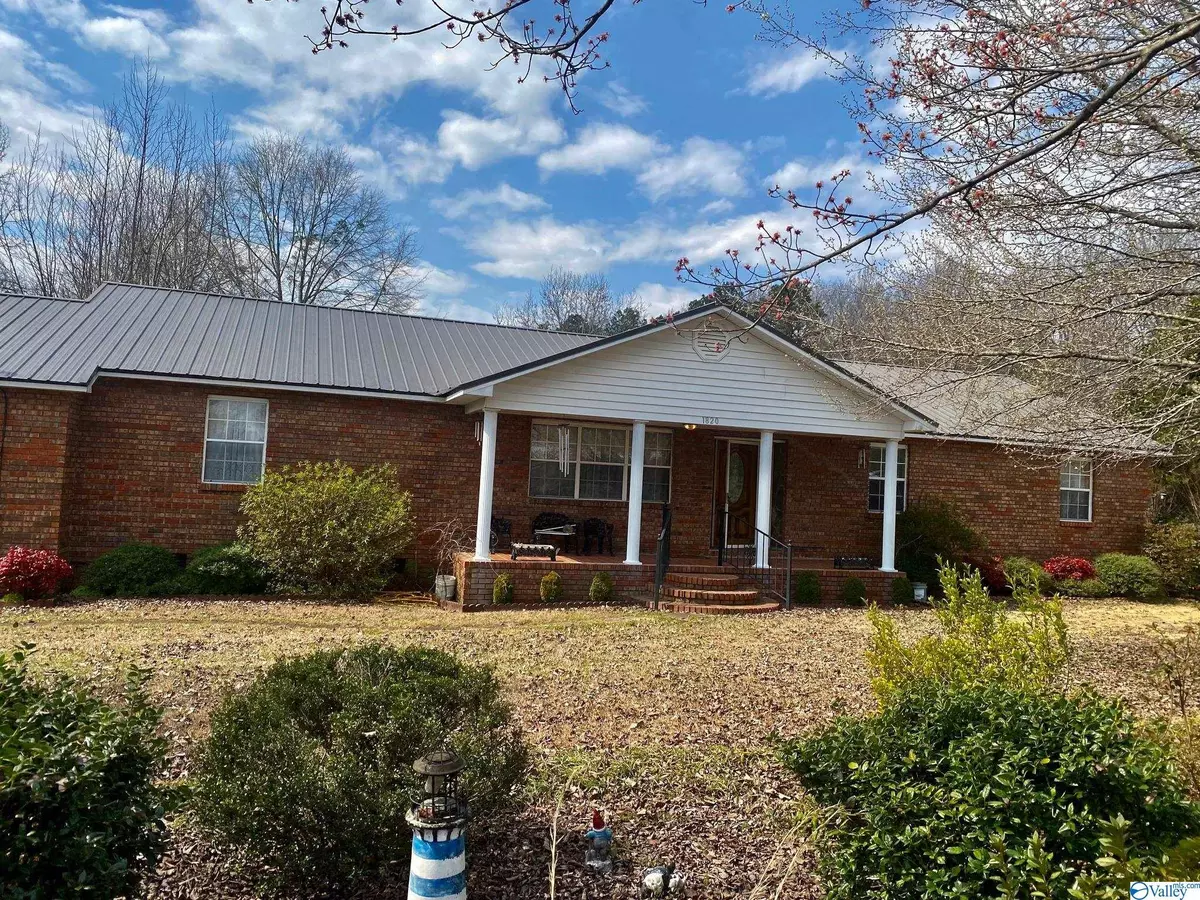 Hokes Bluff, AL 35903,1820 Posey Road