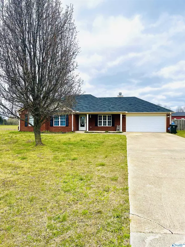 105 Thistledowns Drive, Toney, AL 35773