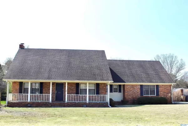 2113 SW Dundee Drive, Decatur, AL 35603