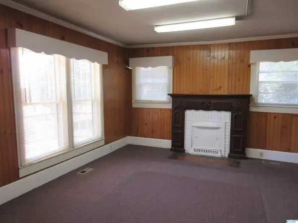 Scottsboro, AL 35768,409 E Willow Street