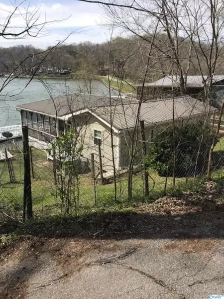 513 Lake Logan Road, Ardmore, TN 38449