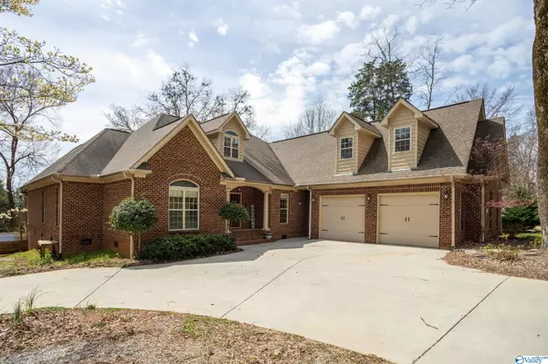 108 Tomahawk Drive, Harvest, AL 35749