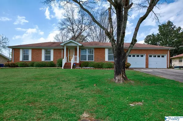 7624 Fleming Hills Drive SW, Huntsville, AL 35802