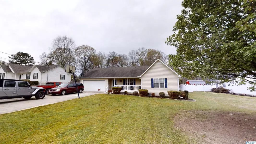 1005 Park Street, Guntersville, AL 35976