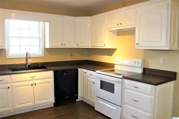 Hartselle, AL 35640,27 Perry Anders Road