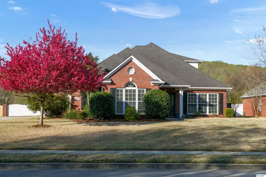 2608 Trellis Post Court, Owens Cross Roads, AL 35763