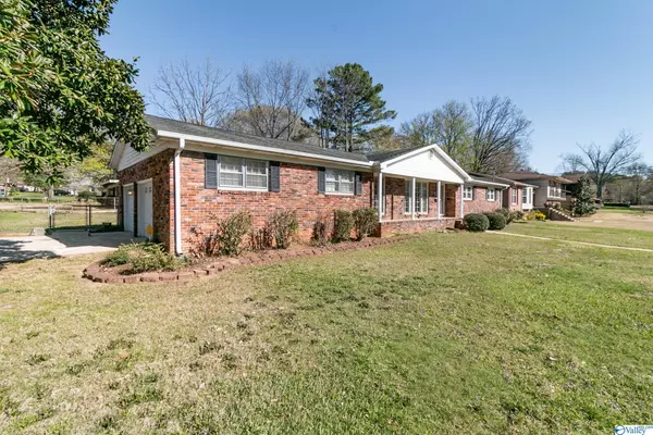 317 Pawnee Trail SE, Huntsville, AL 35803