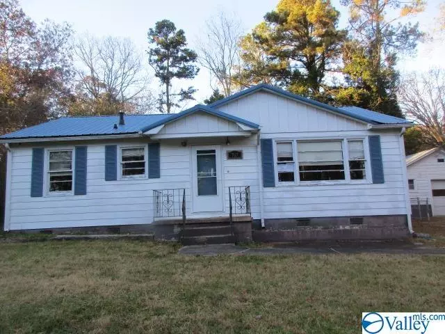 Weaver, AL 36277,707 Parker Blvd