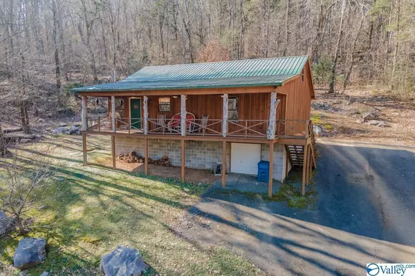 801A Johnson Hollow Road, Grant, AL 35747