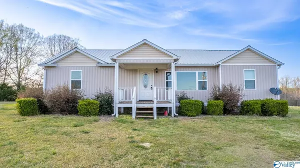 864 Mountainview Road, Fort Payne, AL 35968