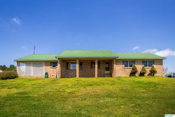 43 County Road 1202, Vinemont, AL 35179