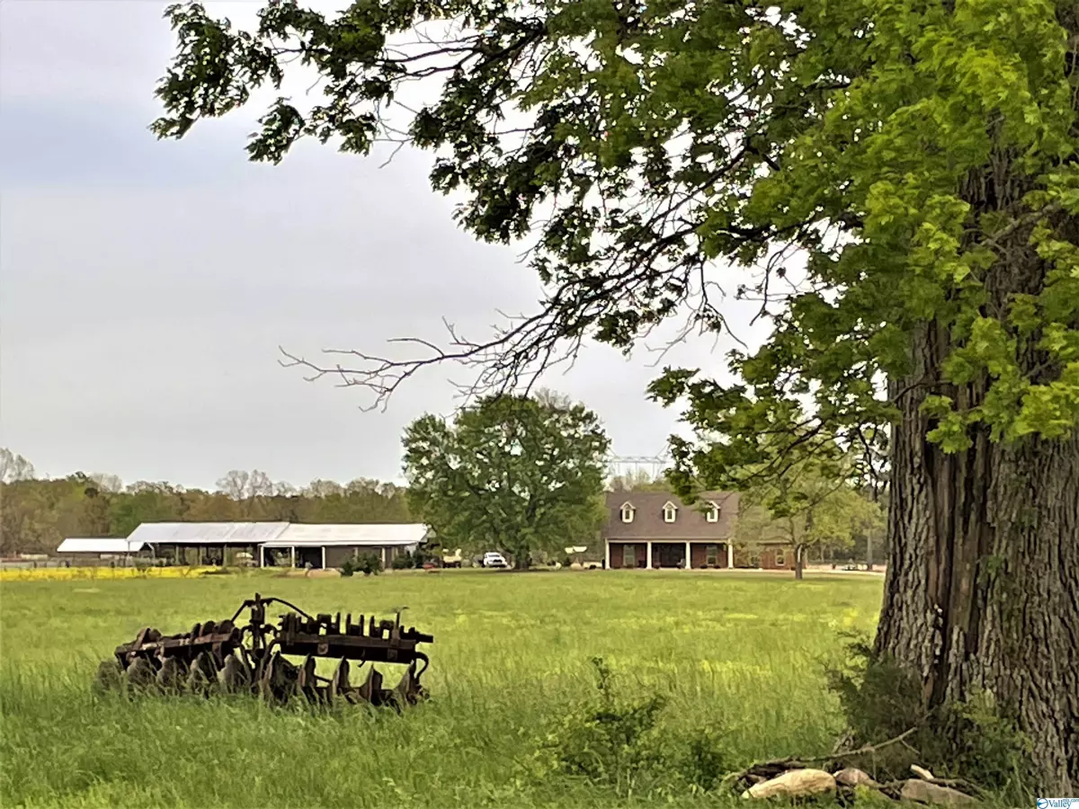 Russellville, AL 35654,334 County Road 339