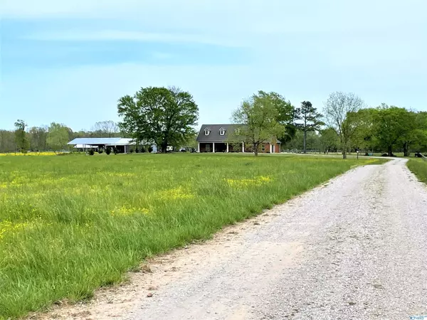 Russellville, AL 35654,334 County Road 339