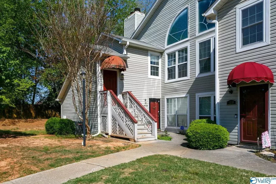 1014 Stones Throw Drive NW #8, Huntsville, AL 35806