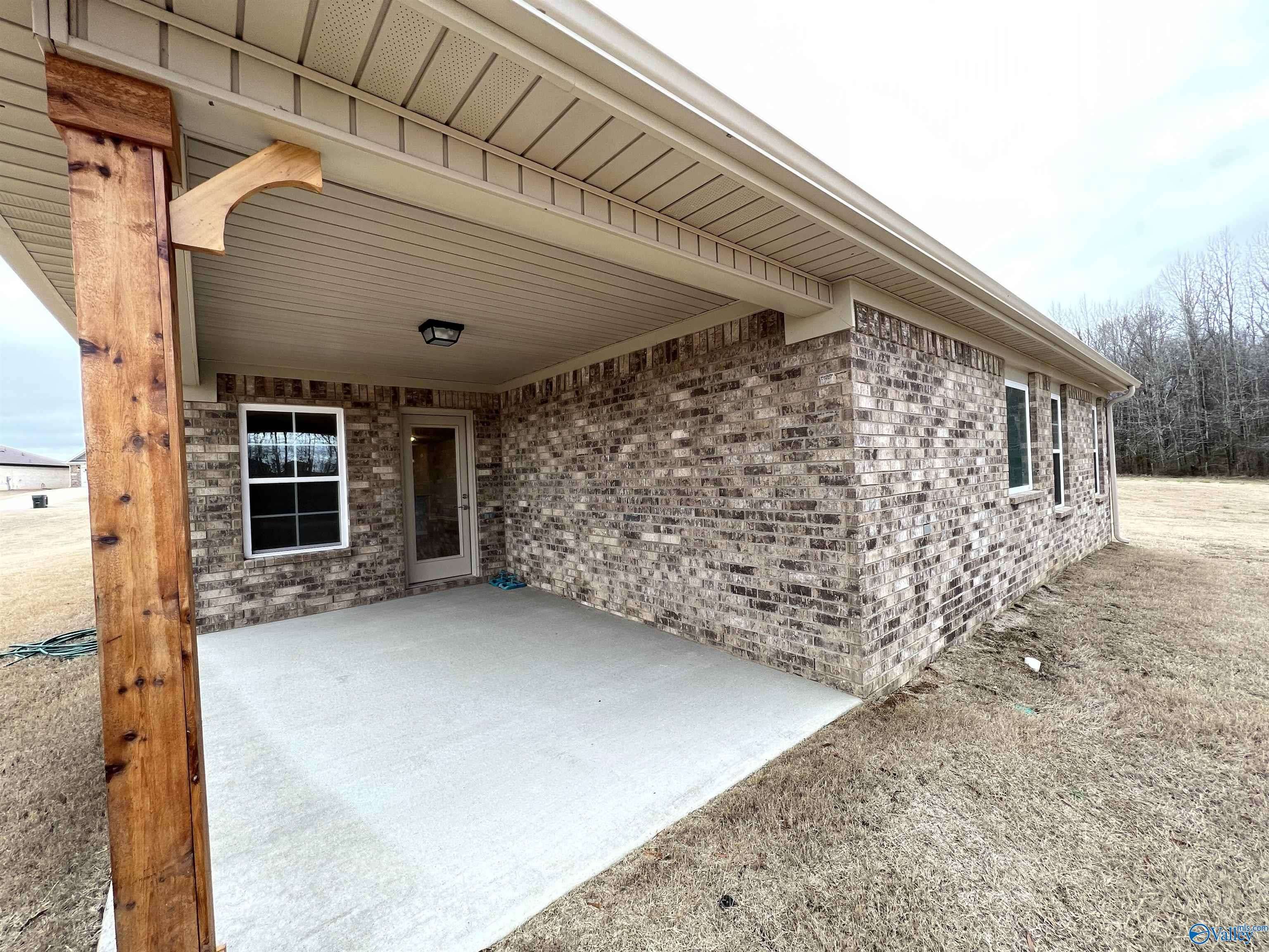 Toney, AL 35773,135 Wyatt Miles Lane