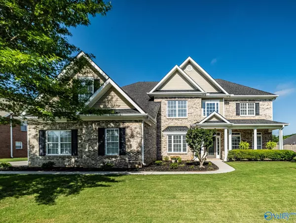 3210 Mossy Rock Road, Hampton Cove, AL 35763