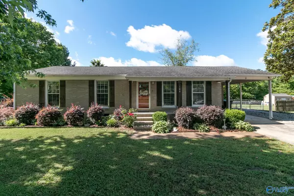 106 Crutcher Street, Athens, AL 35611