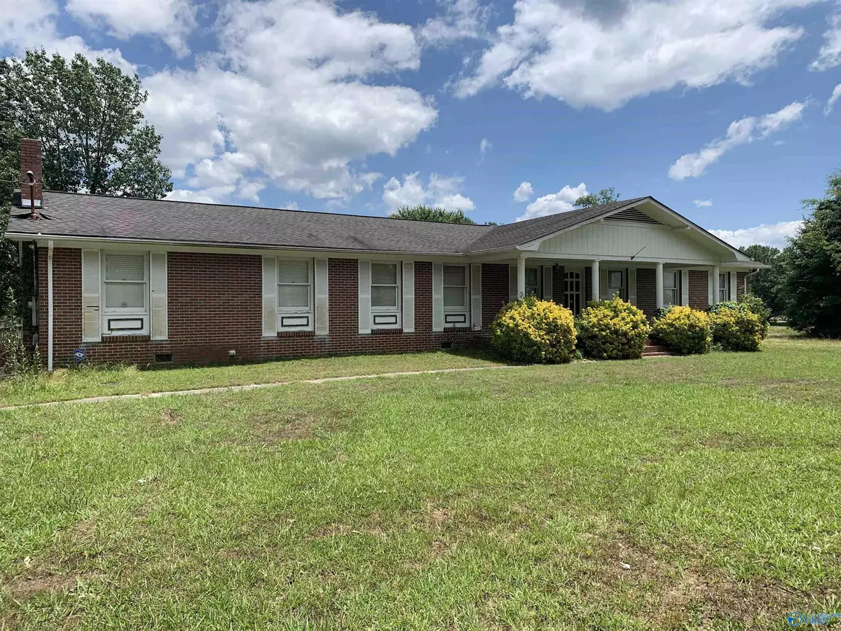 Hokes Bluff, AL 35903,1185 Alford Bend Road