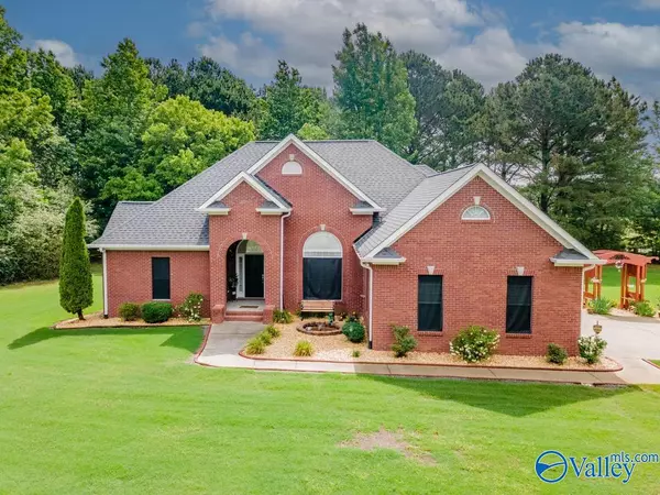 610 Summertree Way, Arab, AL 35016