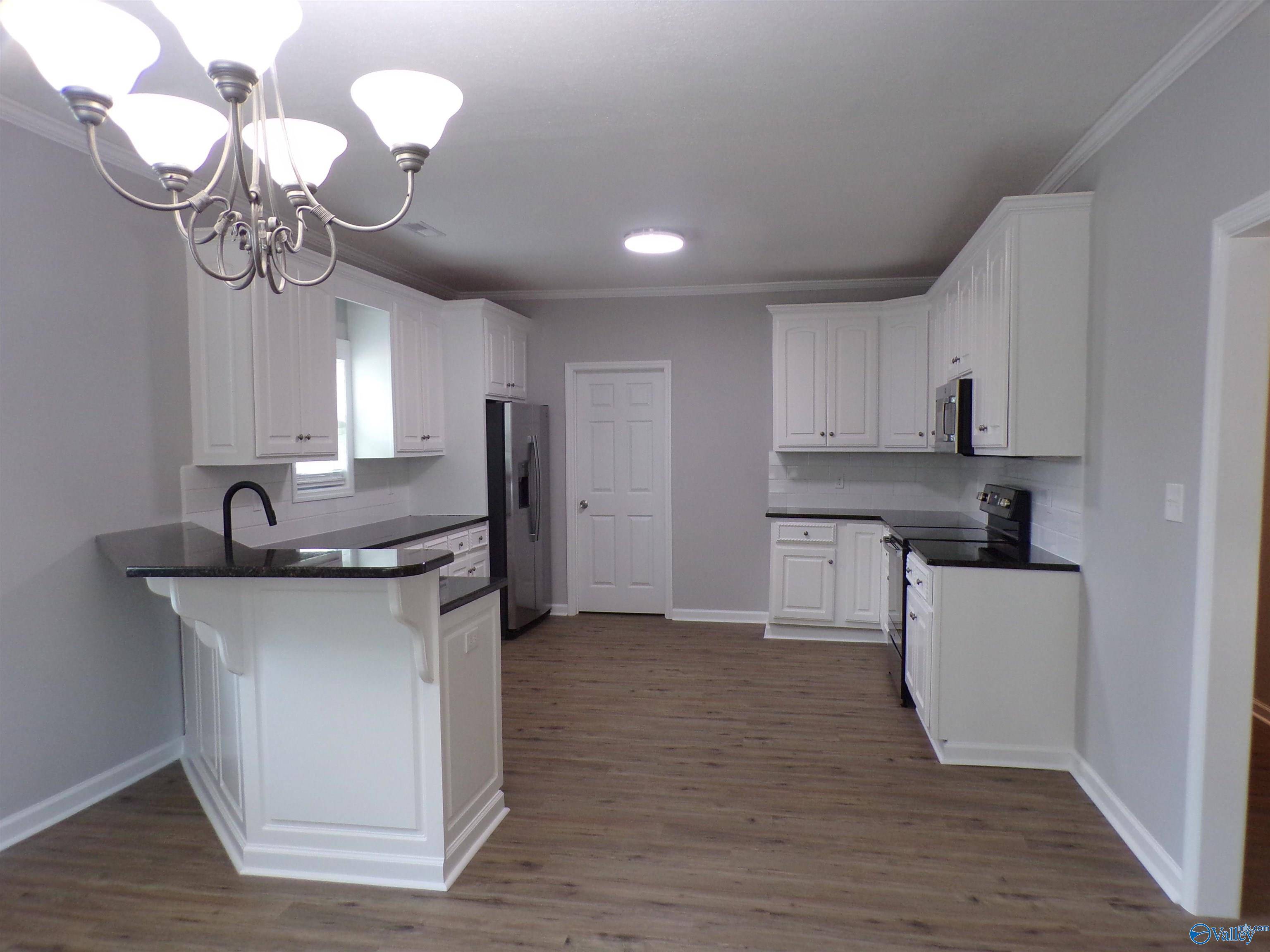 Moulton, AL 35650,38 Somerville Avenue