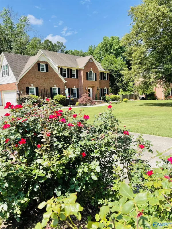 24854 Woodmont Way, Athens, AL 35613