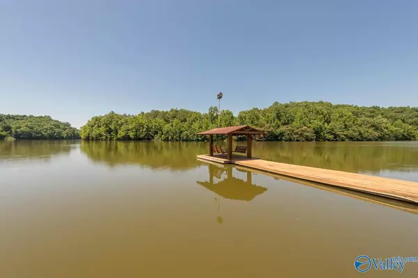 Athens, AL 35614,16946 Lakeside Estates Road