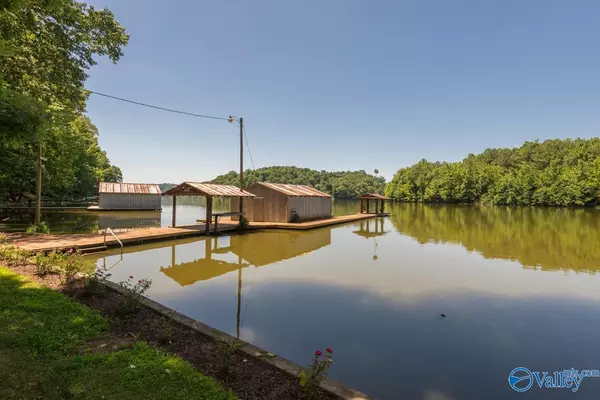 Athens, AL 35614,16946 Lakeside Estates Road