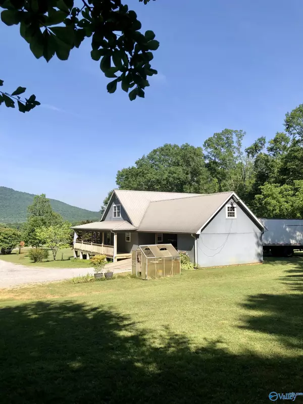 Paint Rock, AL 35764,3879 US Hwy 72