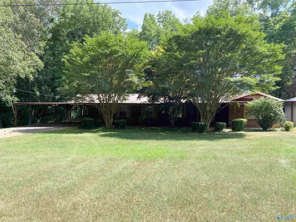 652 County Road 386, Trinity, AL 35673