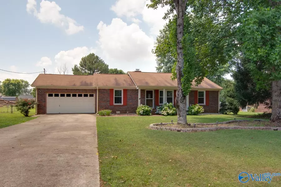 116 Pattiwood Drive, Hazel Green, AL 35750