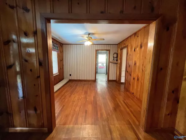 Haleyville, AL 35565,24553 State Highway 129