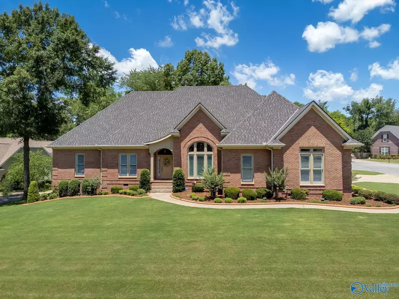 105 Cottonwood Drive, Florence, AL 35634