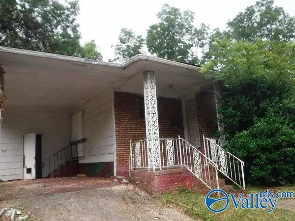 306 E E Street, Anniston, AL 36207